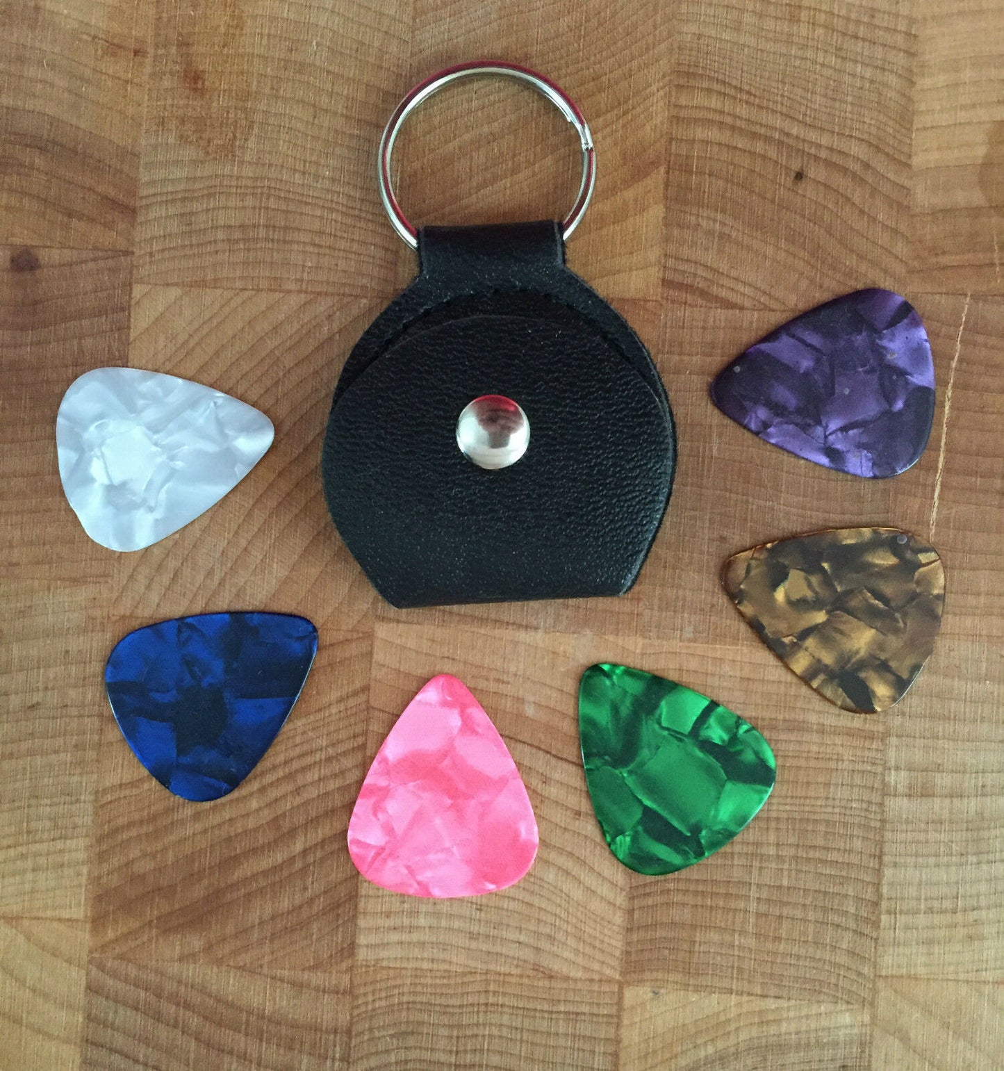 Genuine Leather Keychain Guitar Pick Holder Plectrum Bag Black Case + 6 Picks